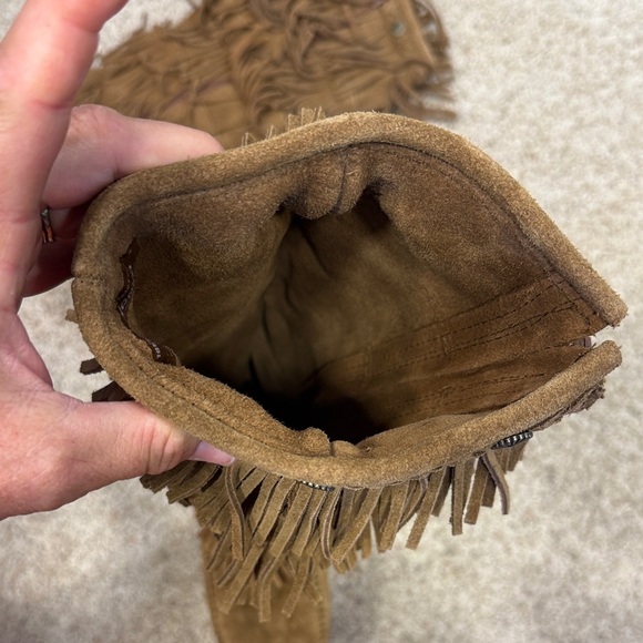 Minnetonka Women Leather 5-Layer Fringe Brown Moccasin Boots, Sz 7, NWOT - Picture 9 of 11
